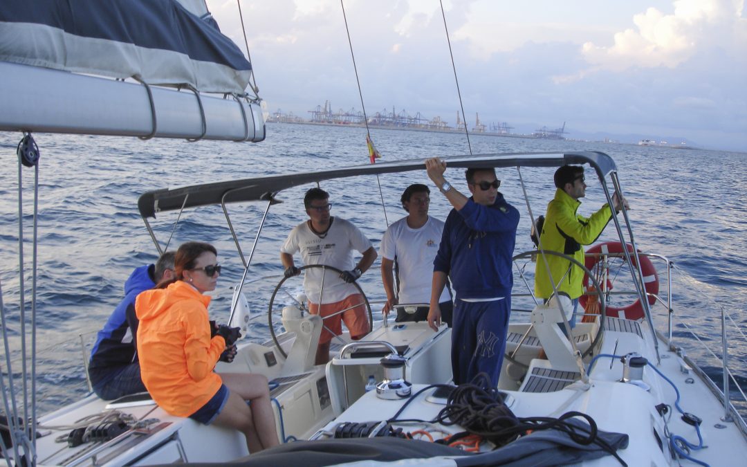 Costeando el Golfo de Valencia con un viento intermitente
